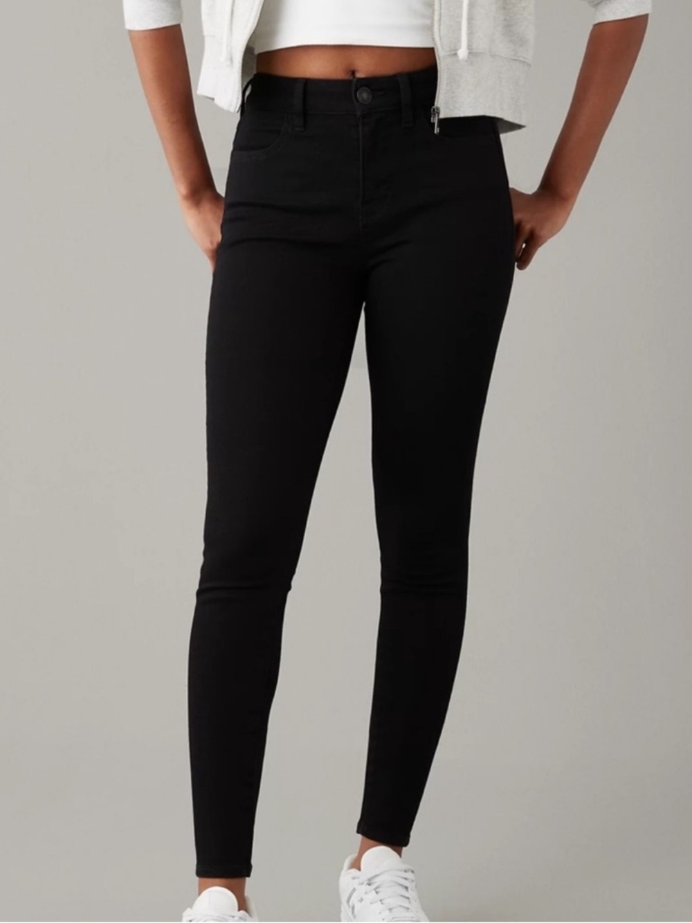 American Eagle Outfitters Hi-Rise Dream Stretch Jeggings in Proper Black